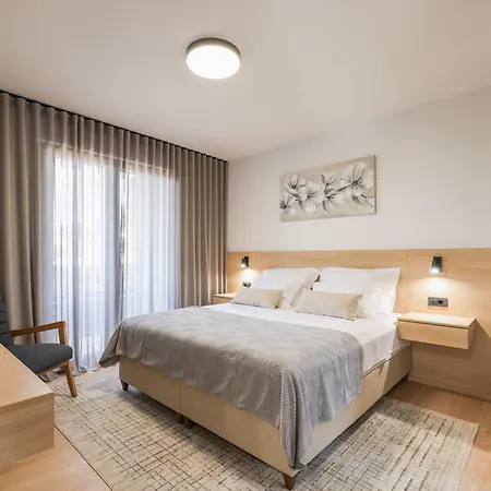 Hotel Dekorti